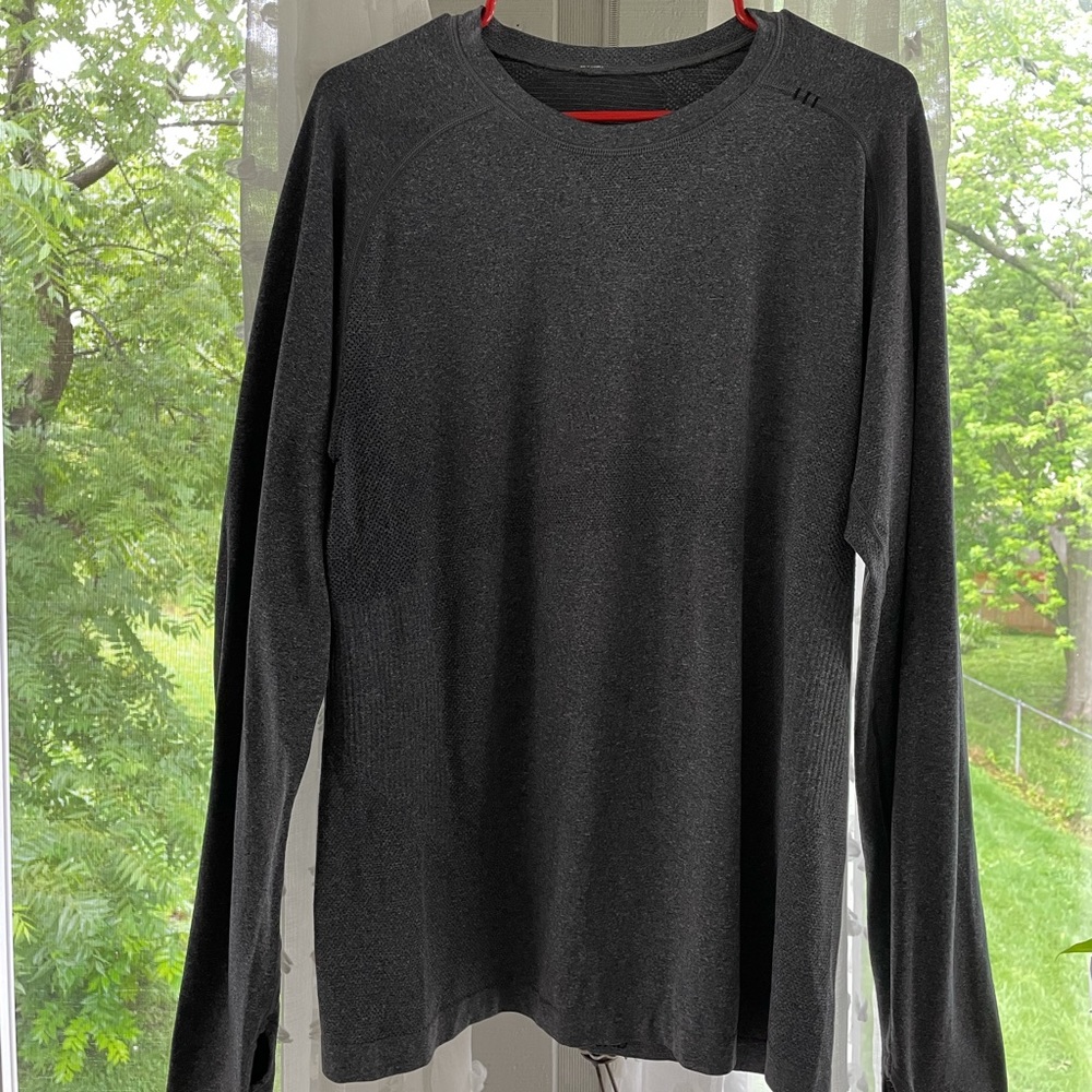 Lululemon Athletic Crew Neck Long Sleeve/ Grey